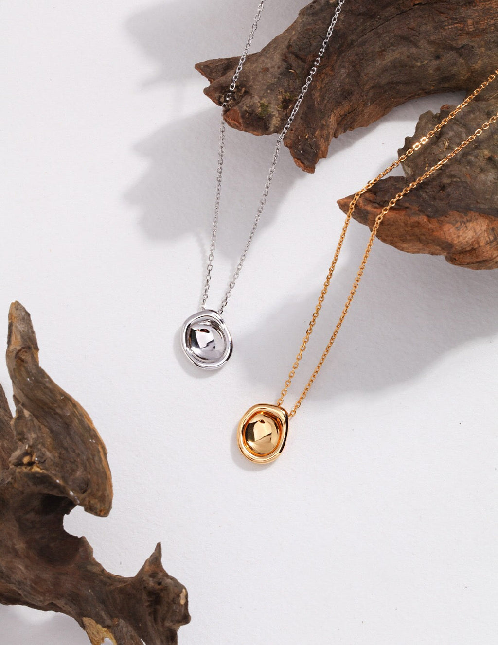 Collier d’allaitement minimaliste – Bijou pratique et élégant