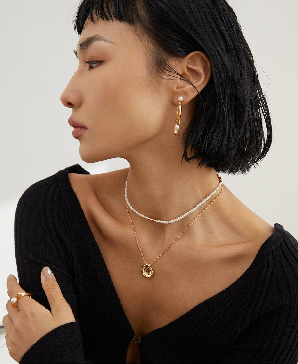 Collier d’allaitement minimaliste – Bijou pratique et élégant