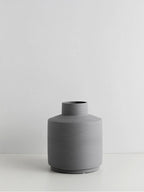 Vase en céramique - design minimaliste