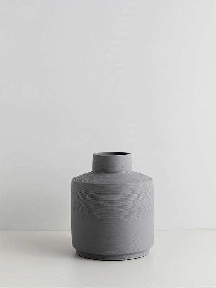 Vase en céramique - design minimaliste