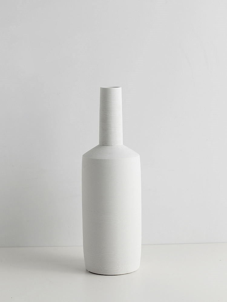 Vase en céramique - design minimaliste