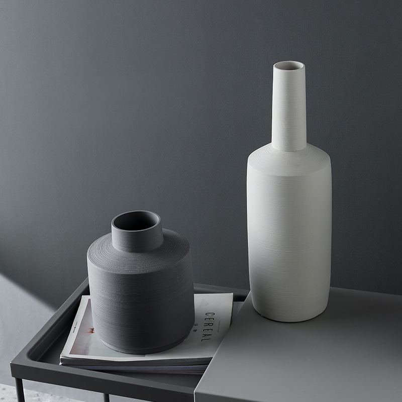 Vase en céramique - design minimaliste