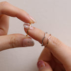 Bague ondulée minimaliste