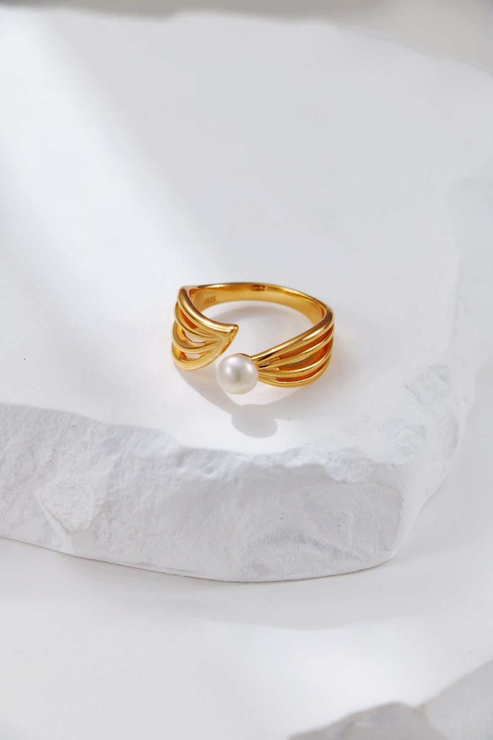 Bague minimaliste en perle - vintage